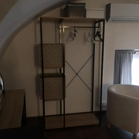 Apartman Zagaró House *